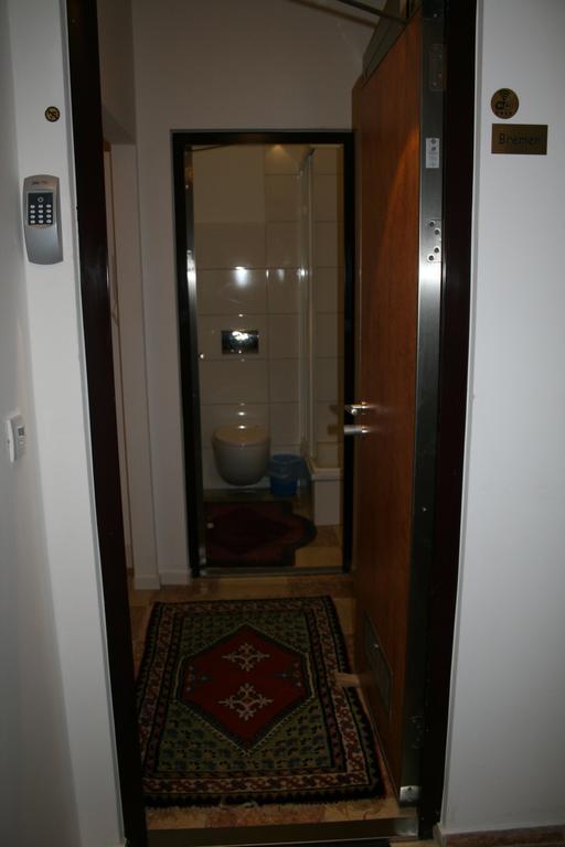 Deluxe Queen Studio,323043946:JPEG